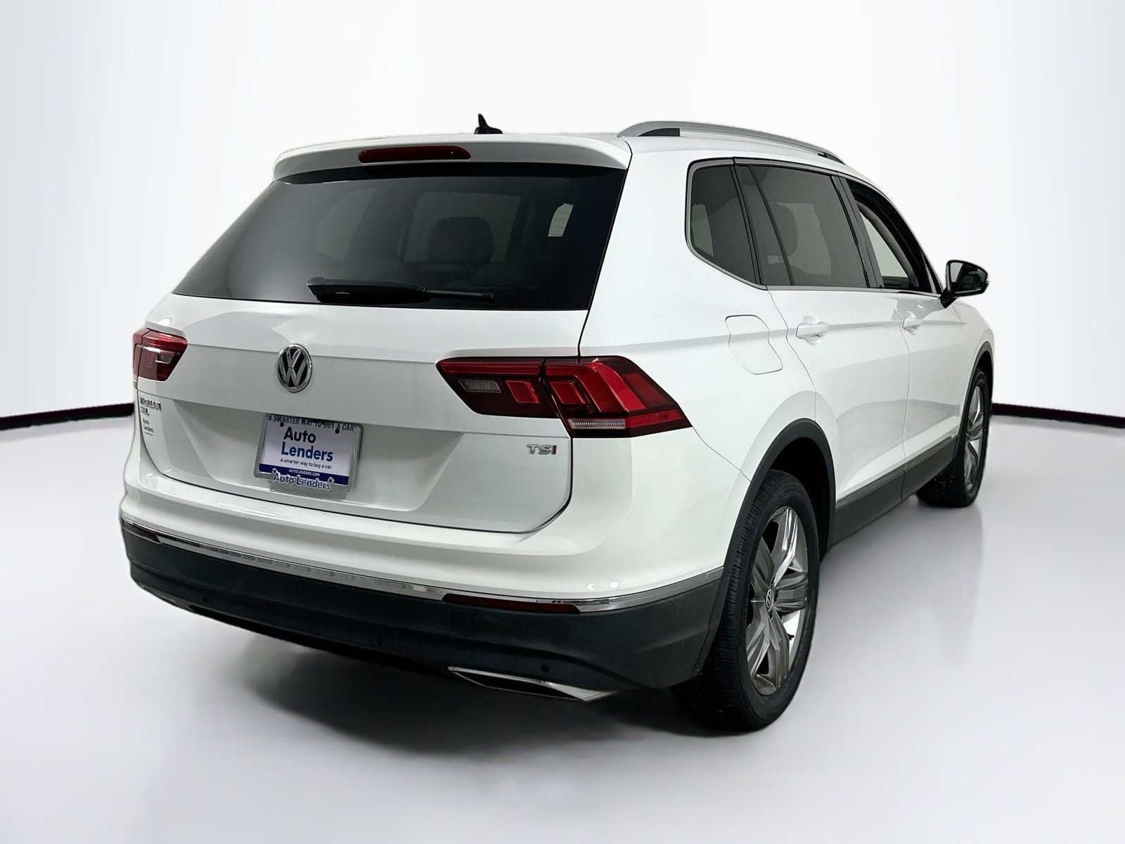 Used 2018 Volkswagen Tiguan SEL Premium FWD image 5