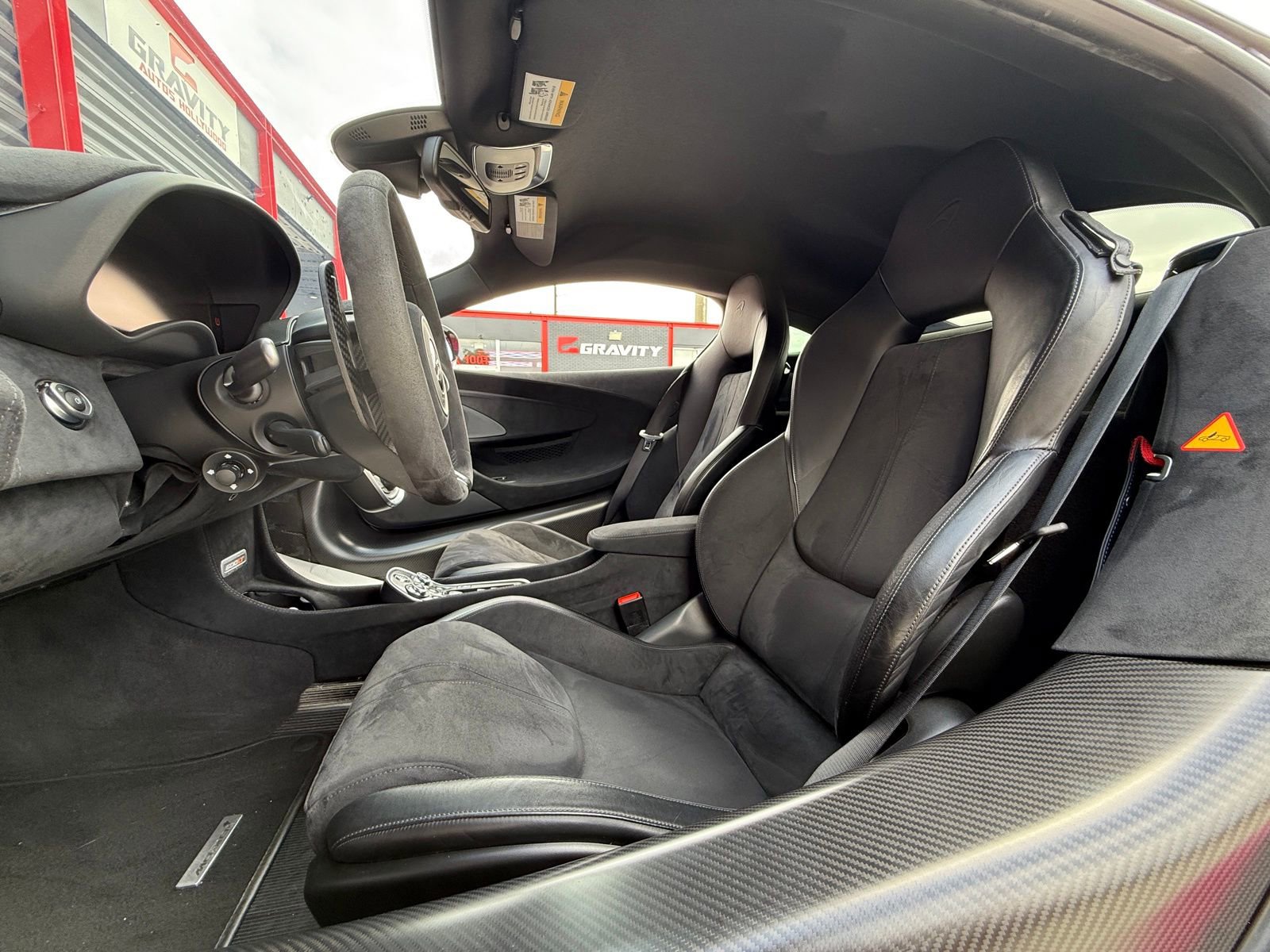 Used 2019 McLaren 600LT RWD image 26