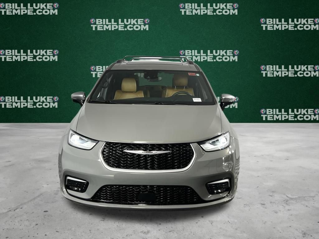 Used 2023 Chrysler Pacifica Pinnacle image 6
