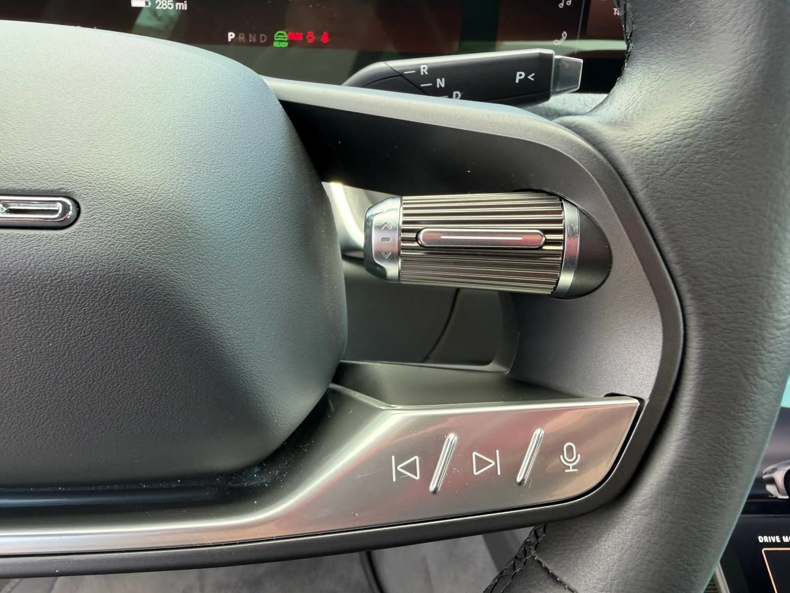 Used 2024 Lucid Air Touring AWD/4WD image 17