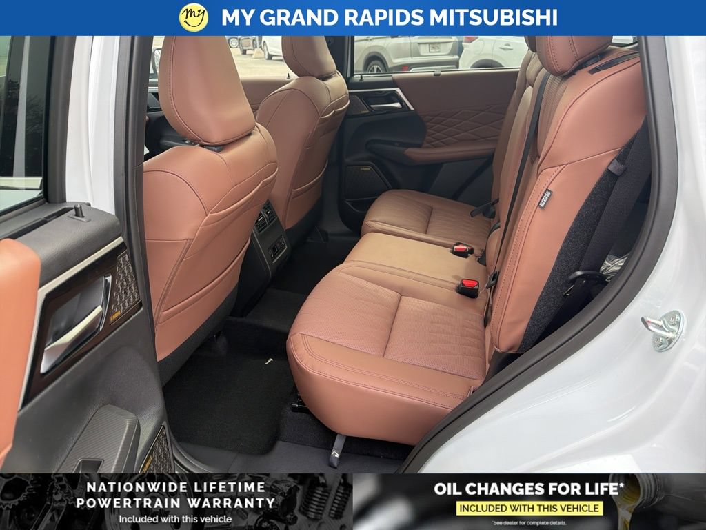 New 2026 Mitsubishi Outlander SEL AWD/4WD image 25