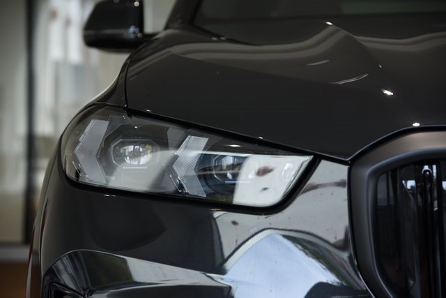 New 2026 BMW X5 xDrive50e w/ Executive Package image 6