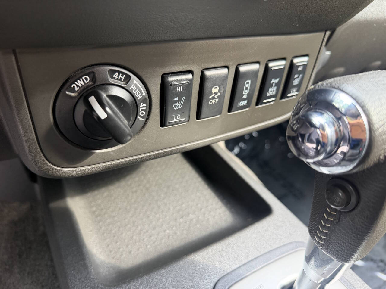 Used 2016 Nissan Frontier PRO-4X AWD/4WD image 18
