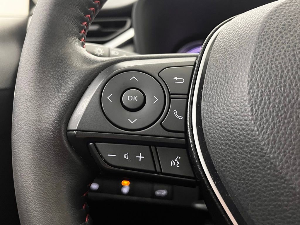 Used 2023 Toyota RAV4 SE w/ Weather & Moonroof Package image 23