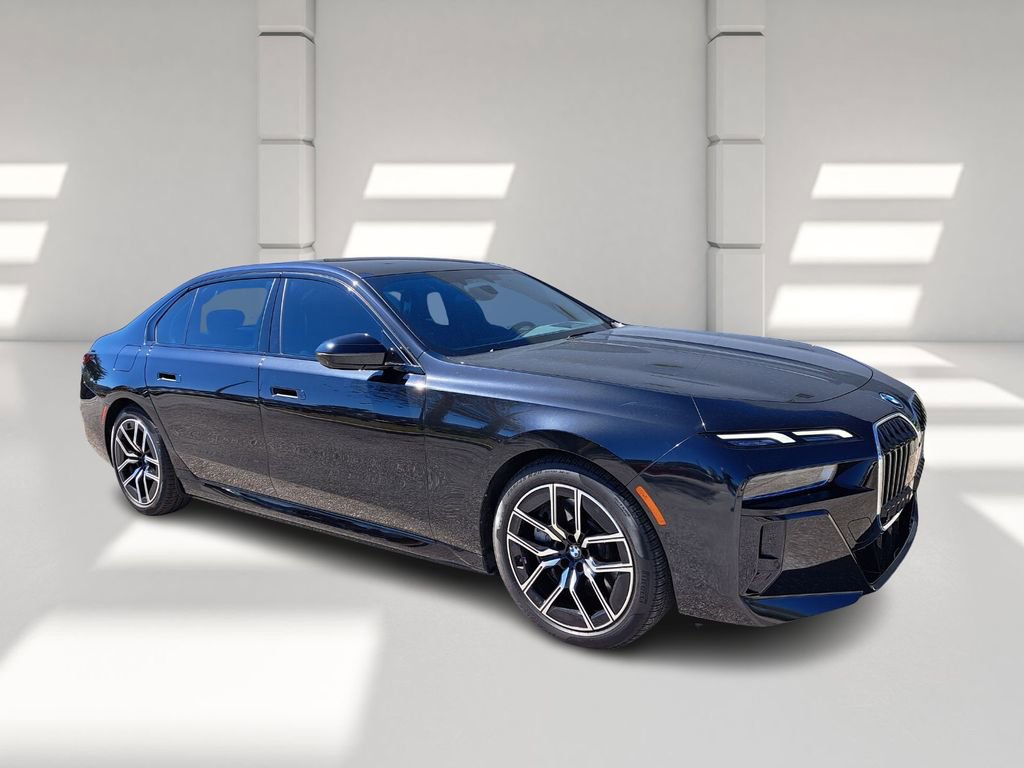 Used 2024 BMW 750e xDrive image 2