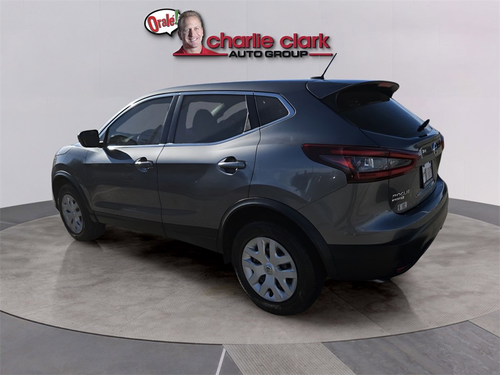 Used 2020 Nissan Rogue Sport S image 4
