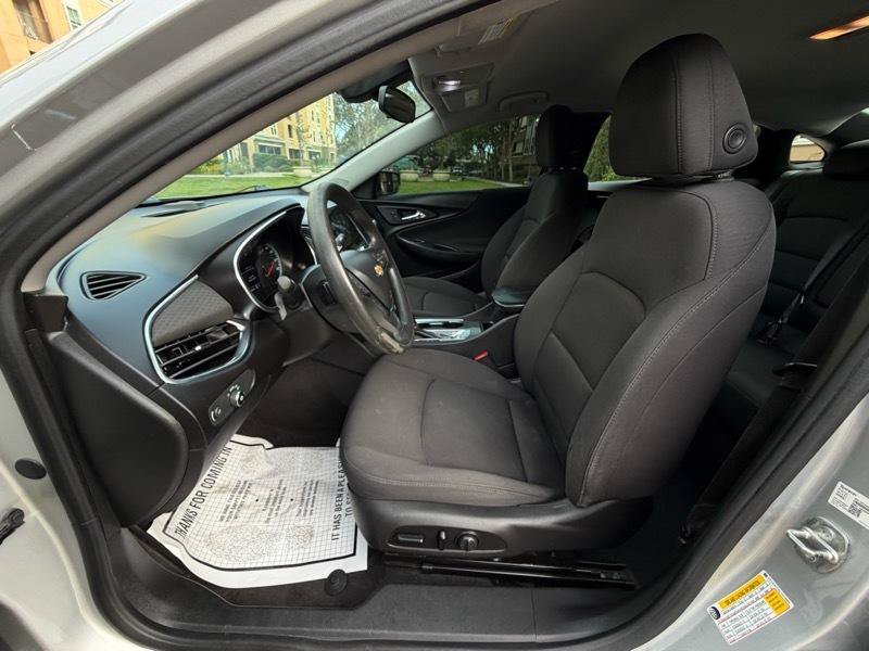 Used 2020 Chevrolet Malibu LT FWD image 28