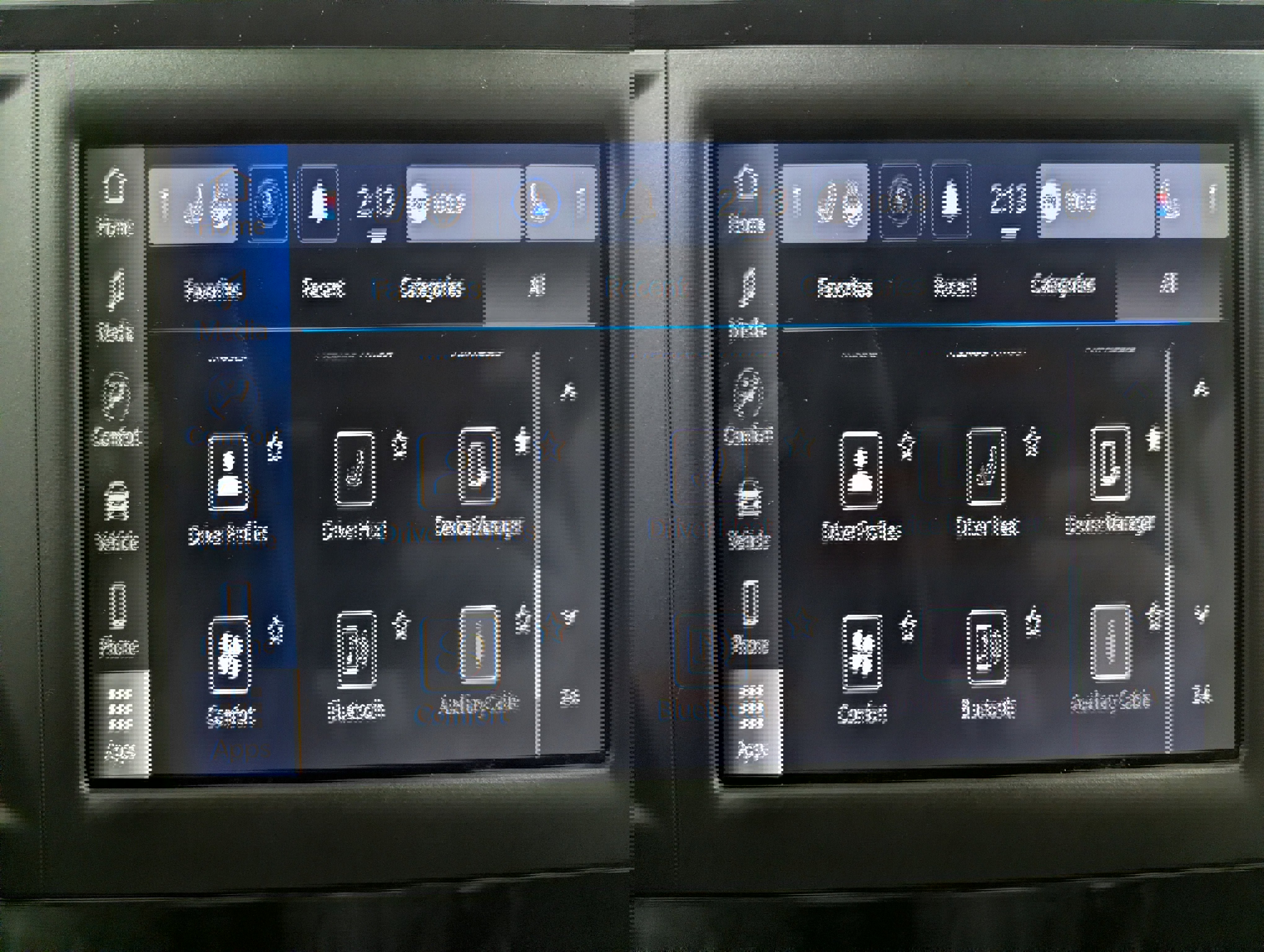 Used 2023 Chrysler Voyager LX image 25