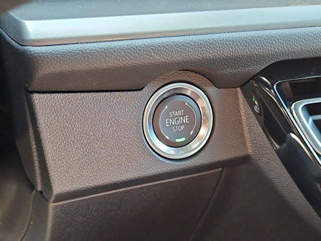 New 2027 Chevrolet Traverse LT w/ LPO, Cargo Package FWD image 17