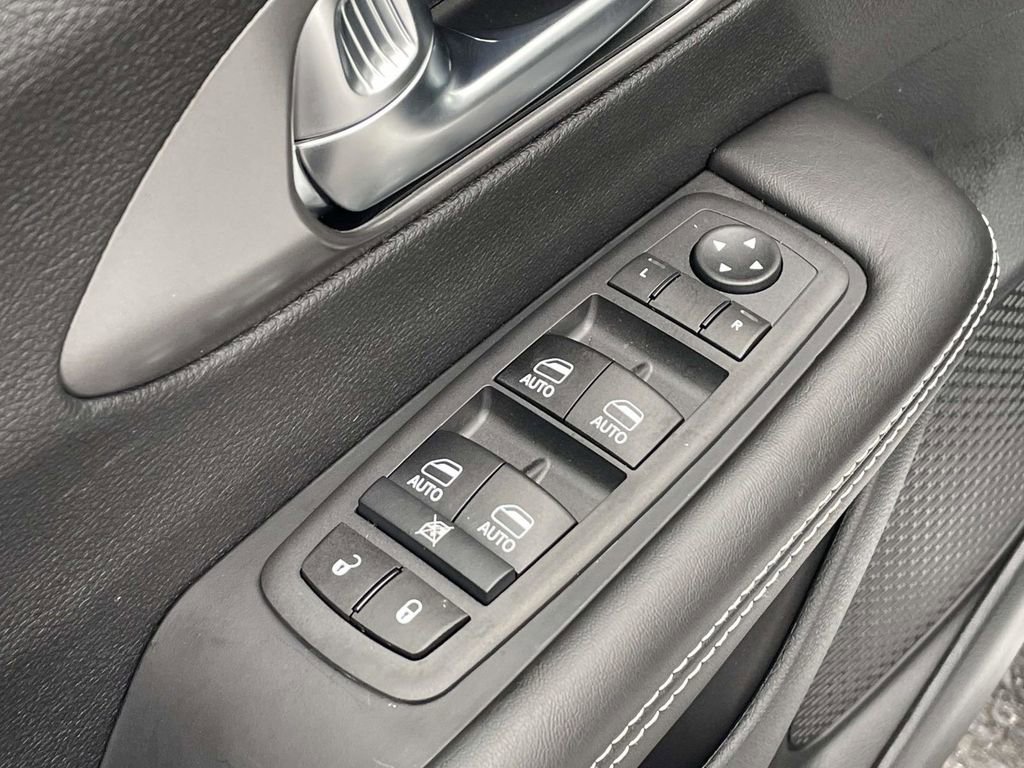 New 2026 Chrysler Pacifica Select image 25