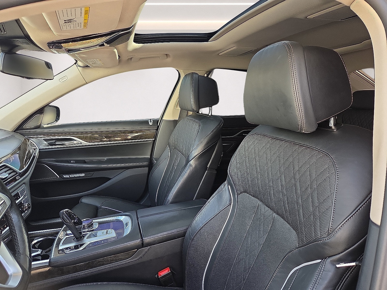 Used 2017 BMW 750i xDrive AWD/4WD image 9