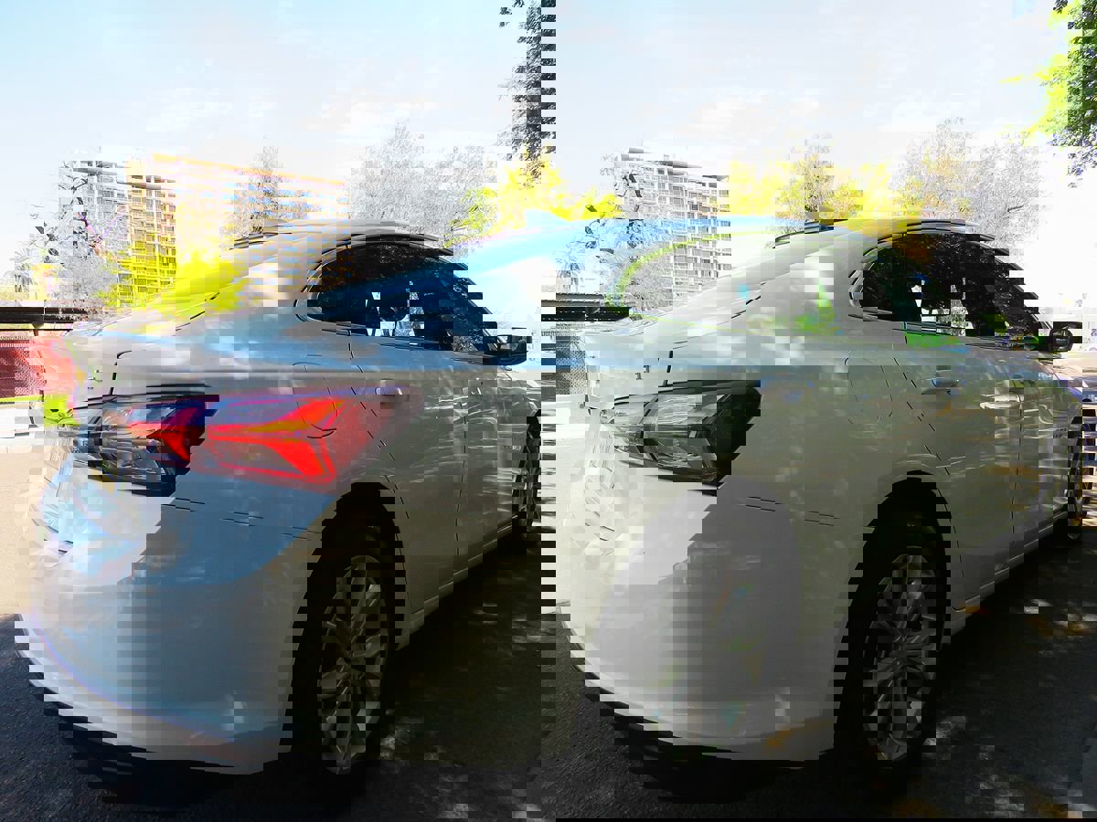 Used 2021 Chevrolet Malibu LT image 8