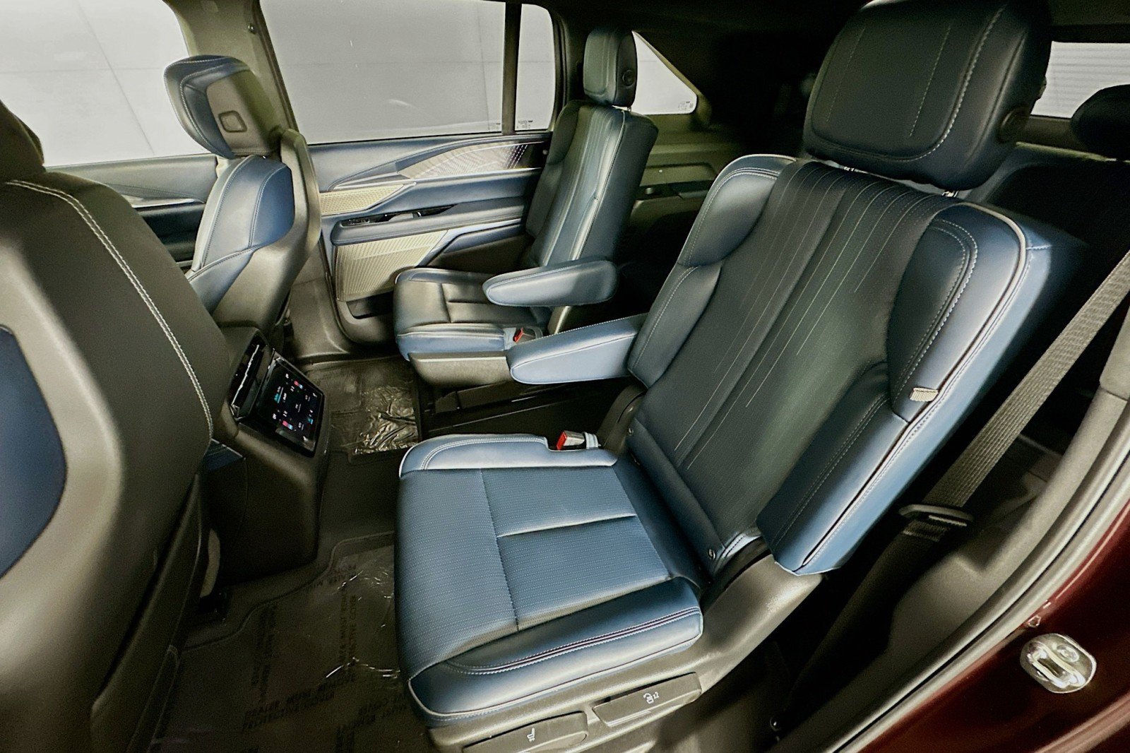 Used 2026 Cadillac Escalade IQ Sport 2 AWD/4WD image 9