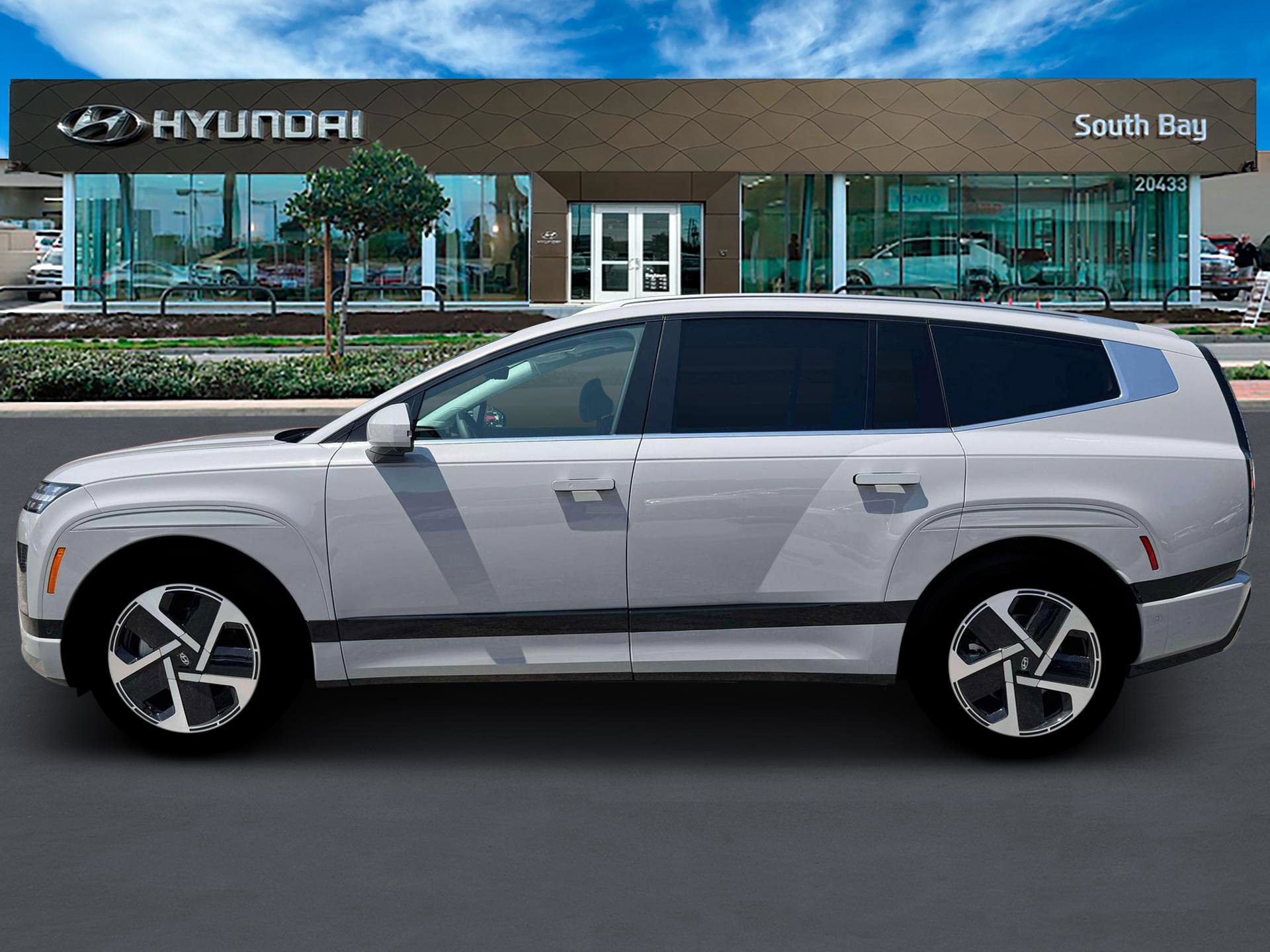 New 2026 Hyundai Ioniq 9 Calligraphy image 3