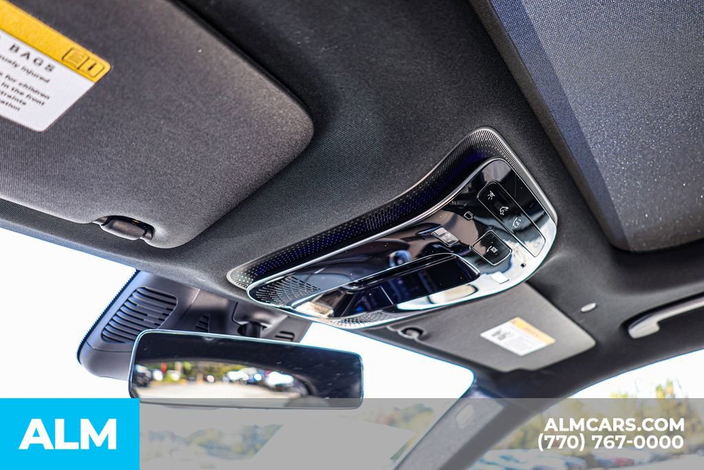 Used 2025 Mercedes-Benz GLC 300 4MATIC image 52