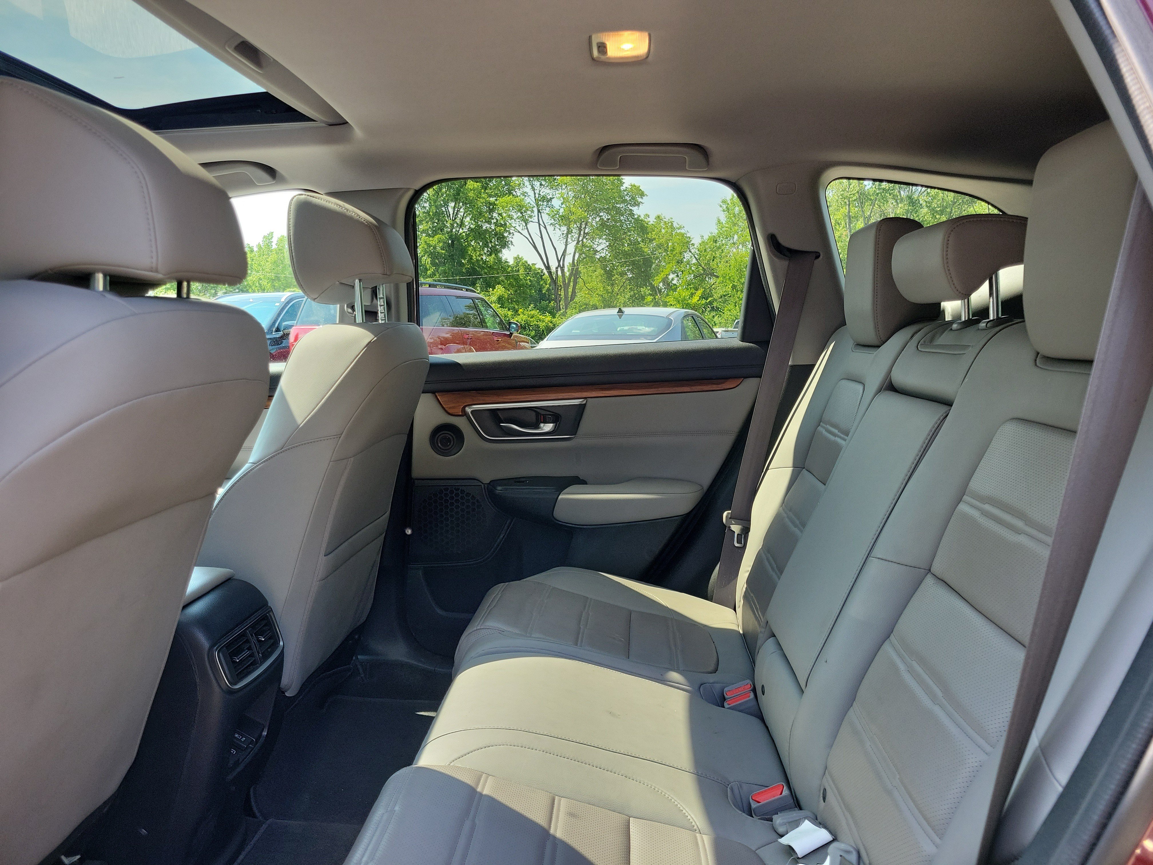 Used 2019 Honda CR-V Touring image 11