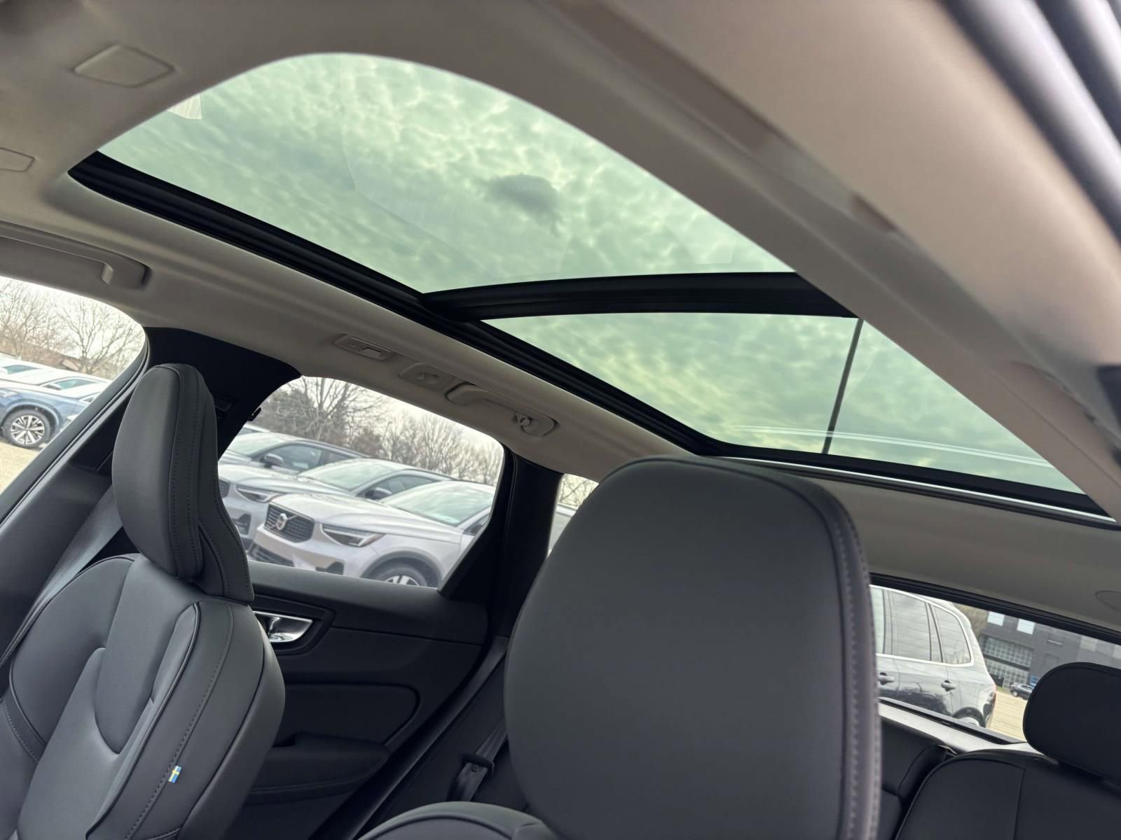 New 2026 Volvo XC60 T8 Plus w/ Protection Package Premier AWD/4WD image 24