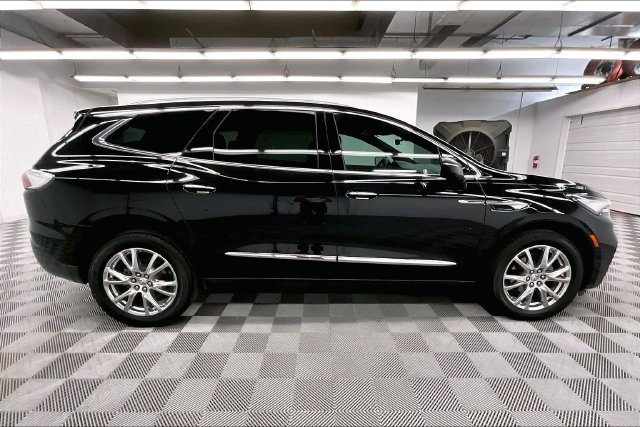 Used 2024 Buick Enclave Essence w/ Experience Buick Package AWD/4WD image 14