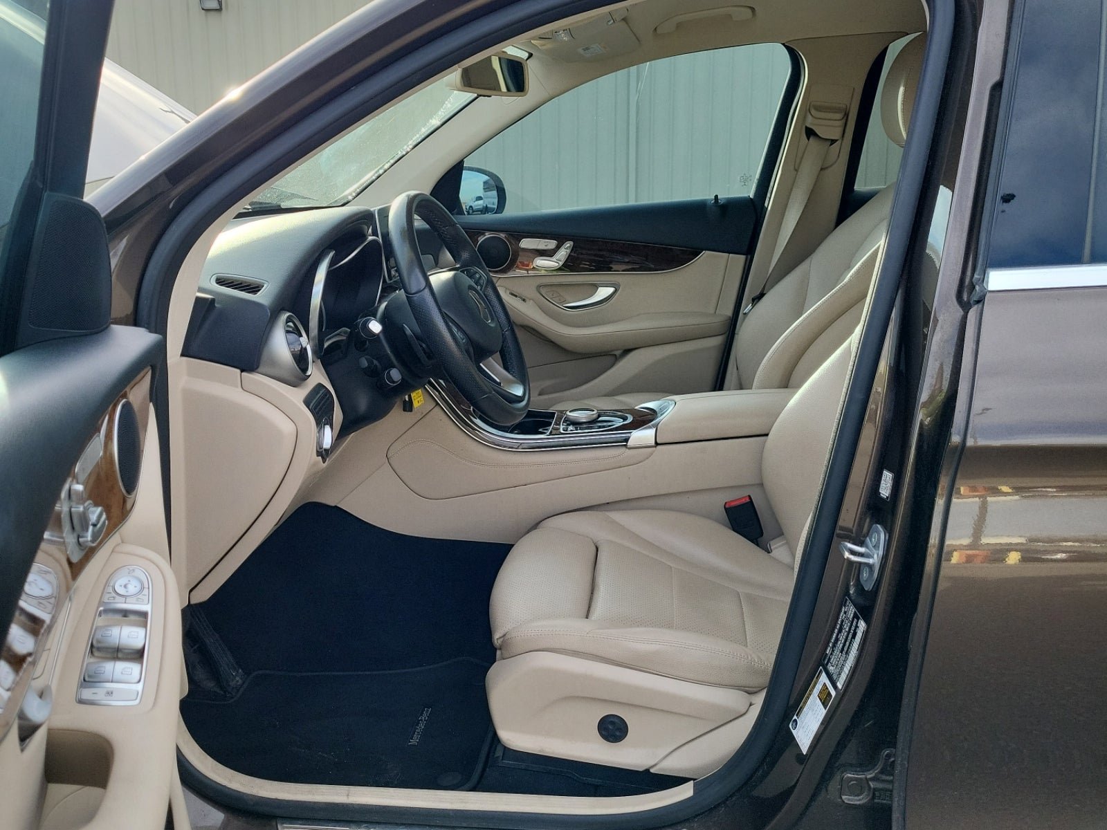 Used 2017 Mercedes-Benz GLC 300 image 13