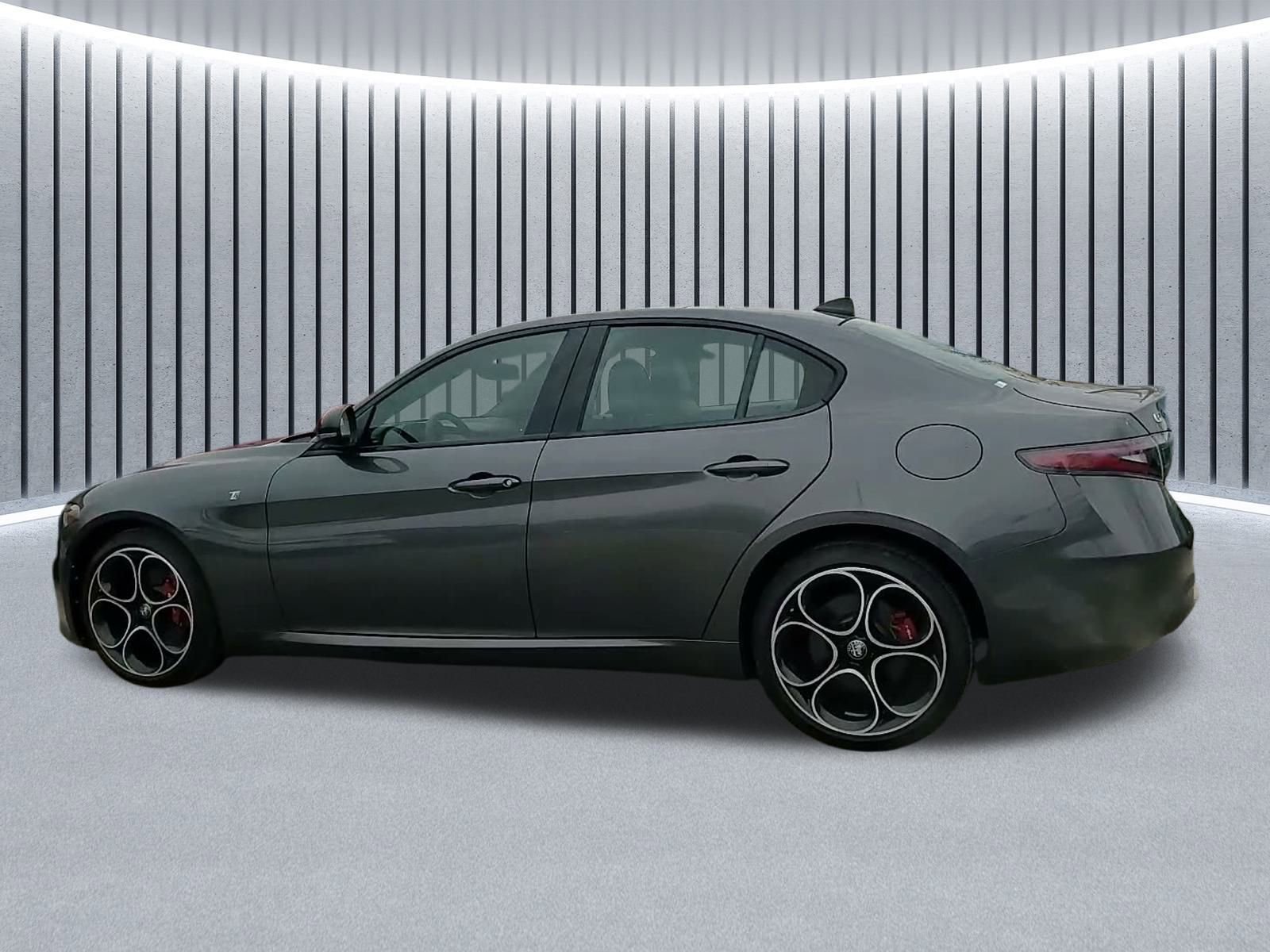 Used 2024 Alfa Romeo Giulia Ti image 14