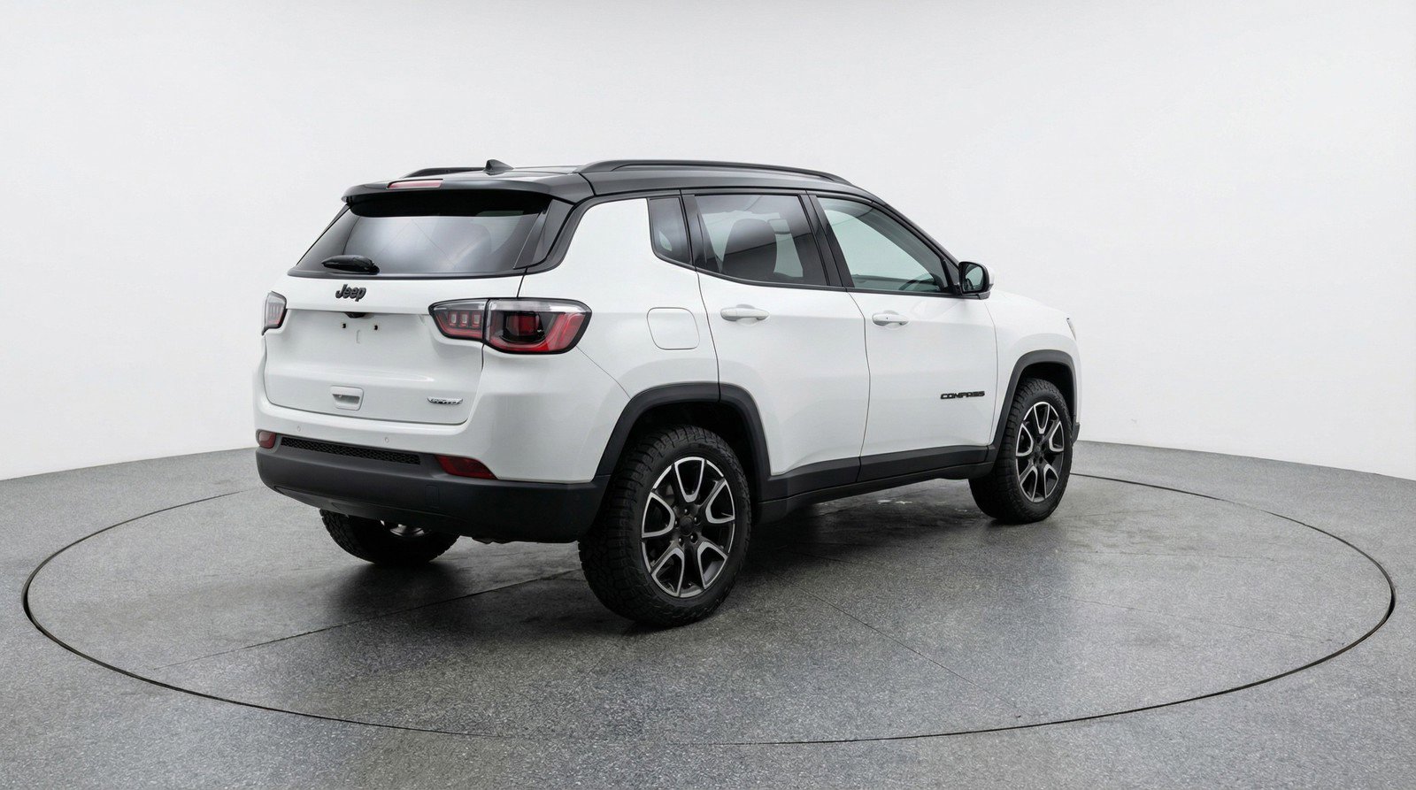Used 2025 Jeep Compass Trailhawk AWD/4WD image 9