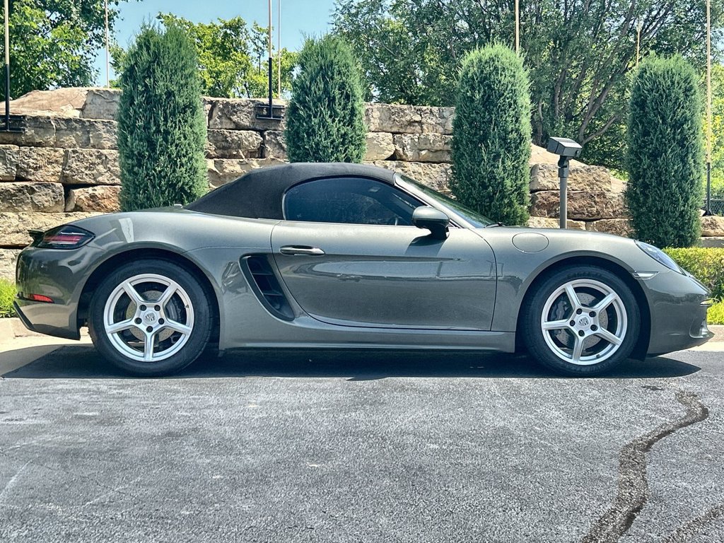 Used 2024 Porsche 718 Boxster RWD image 6