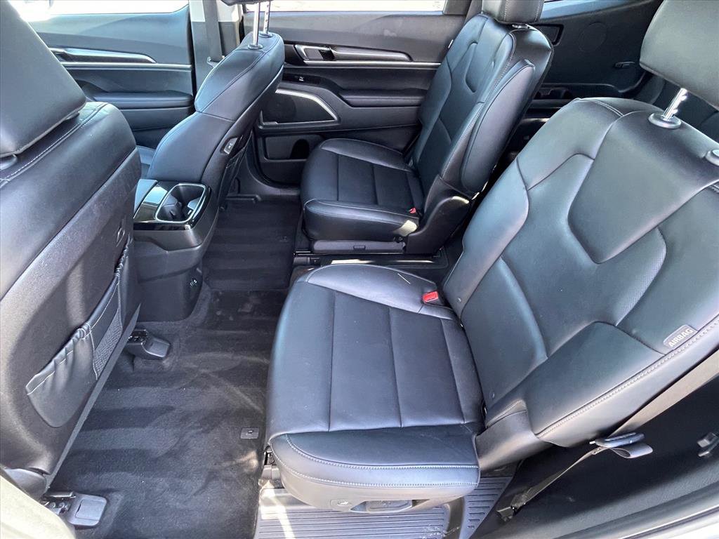 Used 2024 Kia Telluride S w/ S Sunroof Package FWD image 24