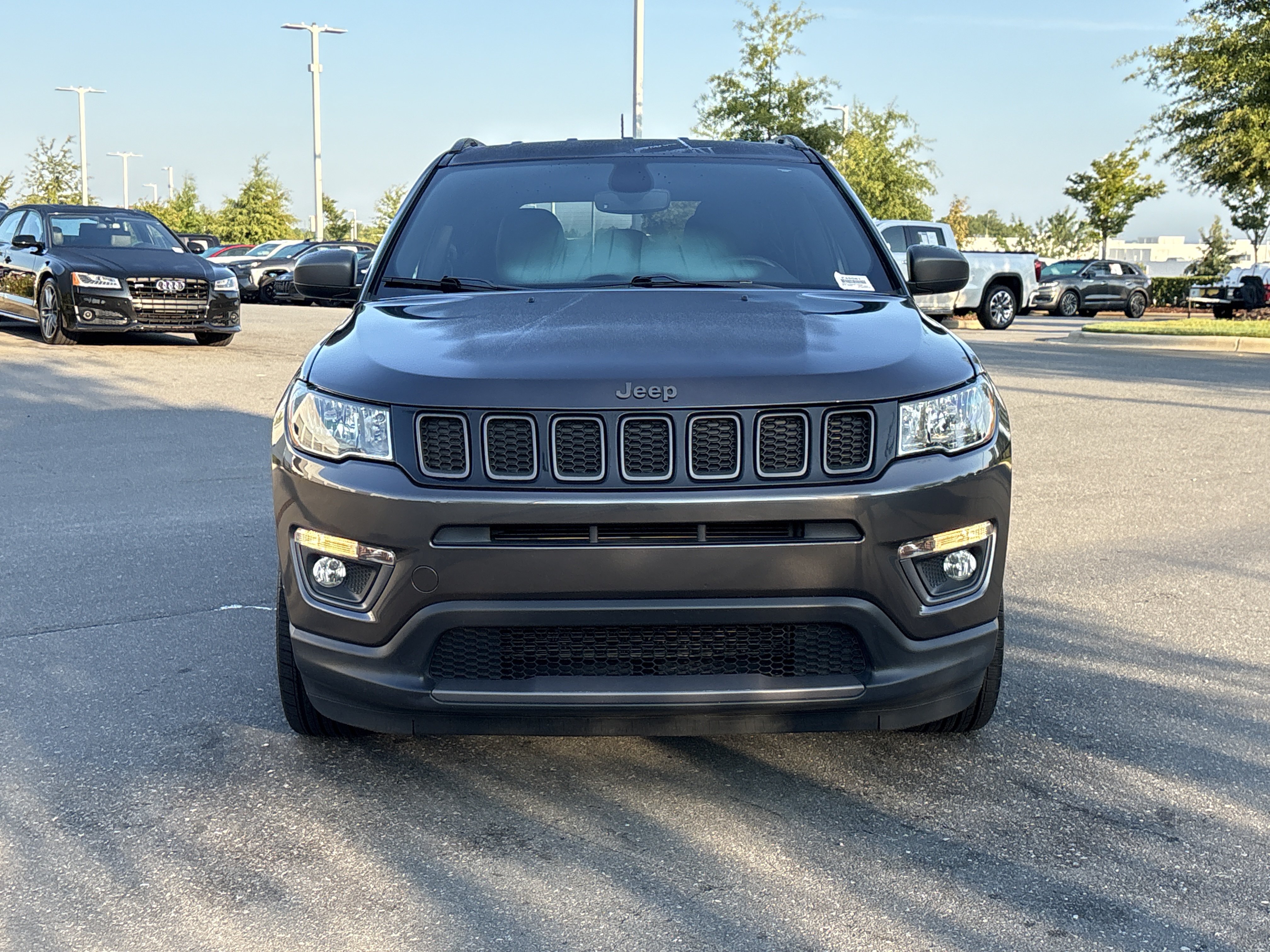 Used 2021 Jeep Compass Latitude FWD image 3