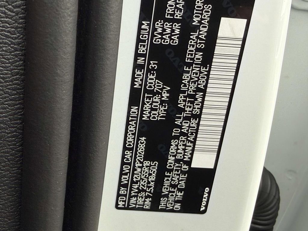 Used 2023 Volvo XC40 B5 Plus w/ Driver Assist Package image 31