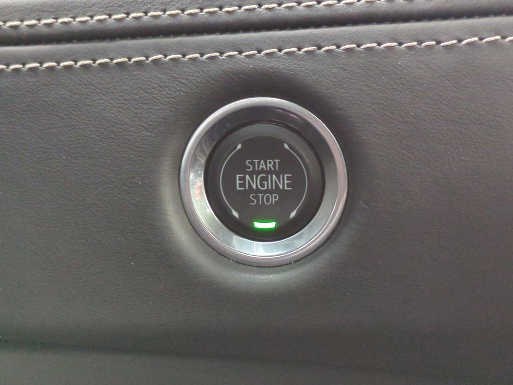 Used 2025 Cadillac Escalade Sport Platinum w/ LPO, Floor Liner Package AWD/4WD image 24
