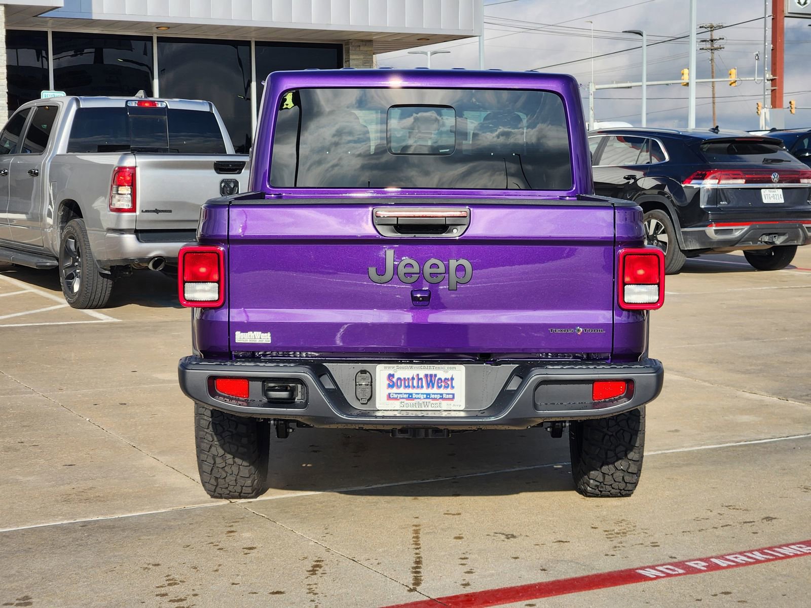 New 2026 Jeep Gladiator Sport image 8