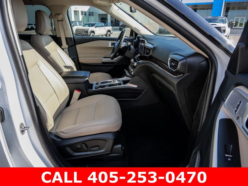 Used 2023 Ford Explorer Limited AWD/4WD image 14