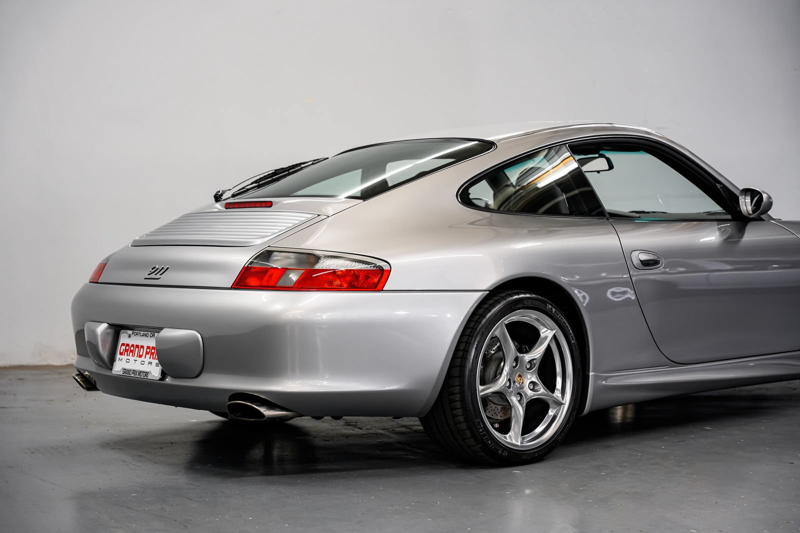 Used 2004 Porsche 911 Carrera RWD image 36