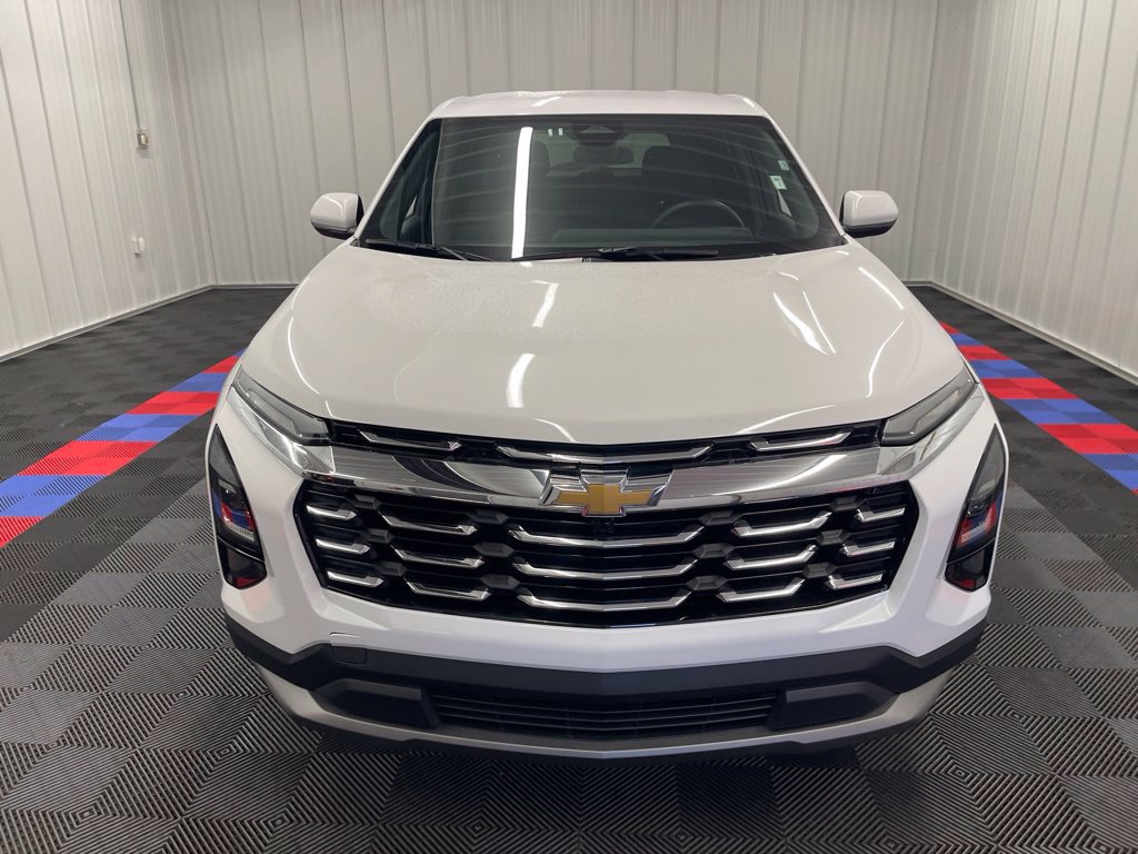 Used 2026 Chevrolet Equinox LT AWD/4WD image 8