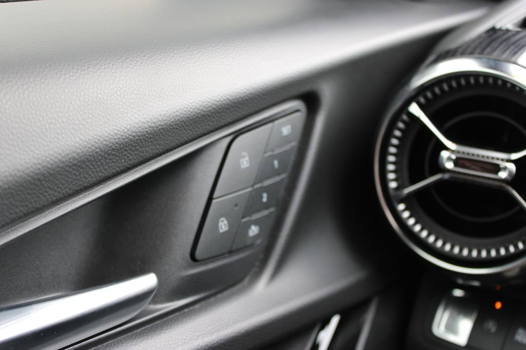 Used 2025 Chevrolet Equinox ACTIV w/ Safety and Technology Package image 44