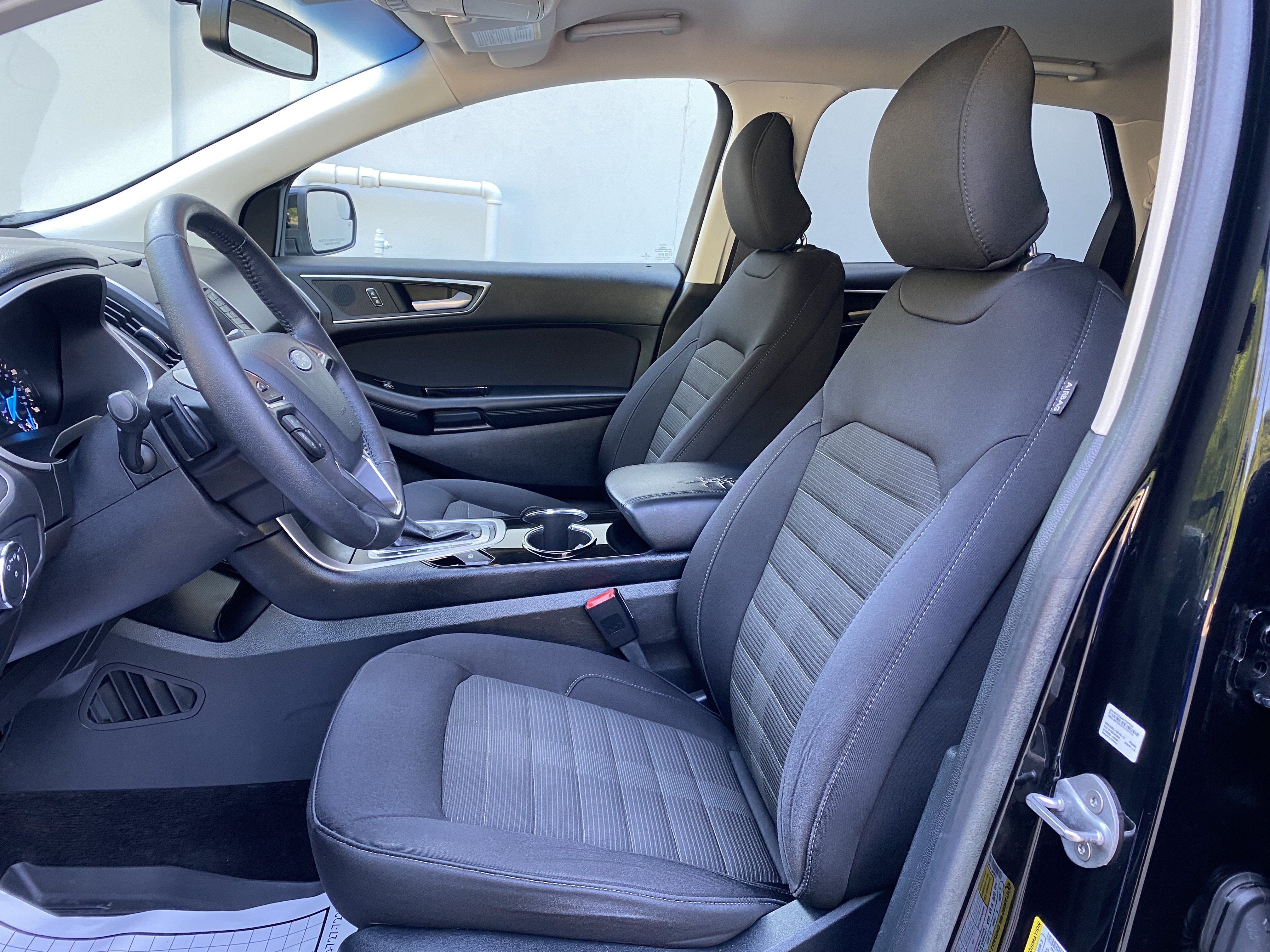 Used 2018 Ford Edge SEL FWD image 16