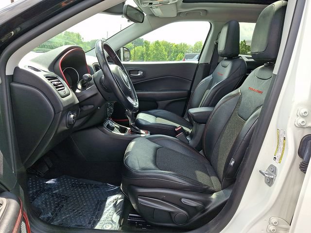 Used 2020 Jeep Compass Trailhawk w/ Cold Weather Group AWD/4WD image 13