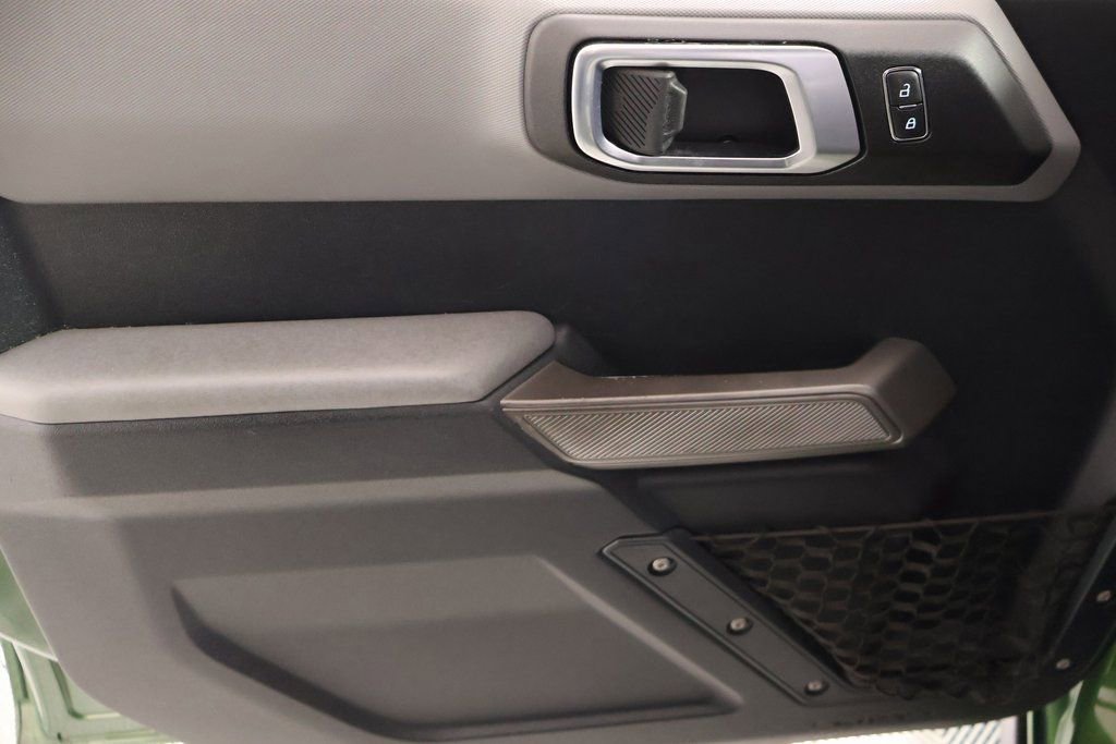Used 2022 Ford Bronco Black Diamond image 16