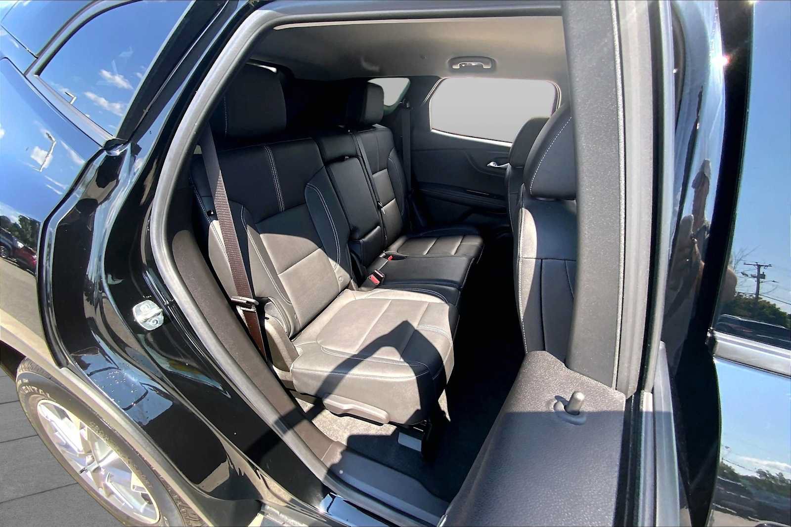 Used 2024 Chevrolet Blazer LT w/ Sound & Technology Package AWD/4WD image 19