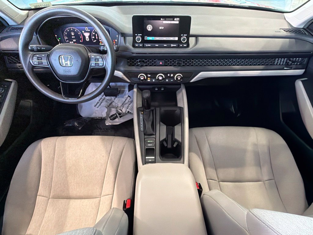 Used 2025 Honda Accord LX image 31