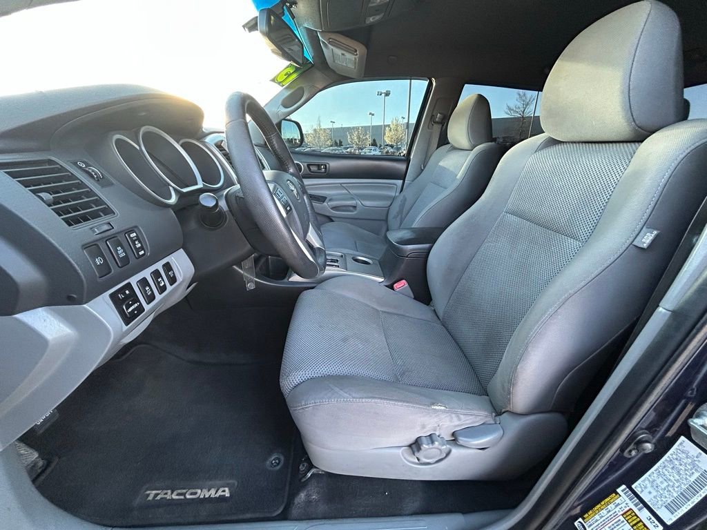 Used 2013 Toyota Tacoma 4x4 Double Cab w/ TRD Off-Road Pkg image 12