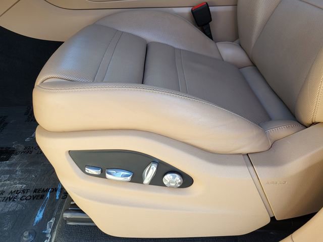 Used 2020 Porsche Cayenne image 14