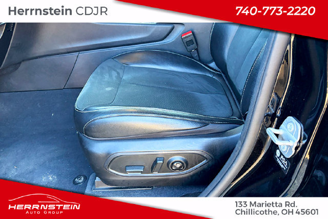 Used 2023 Jeep Grand Cherokee L Laredo AWD/4WD image 16