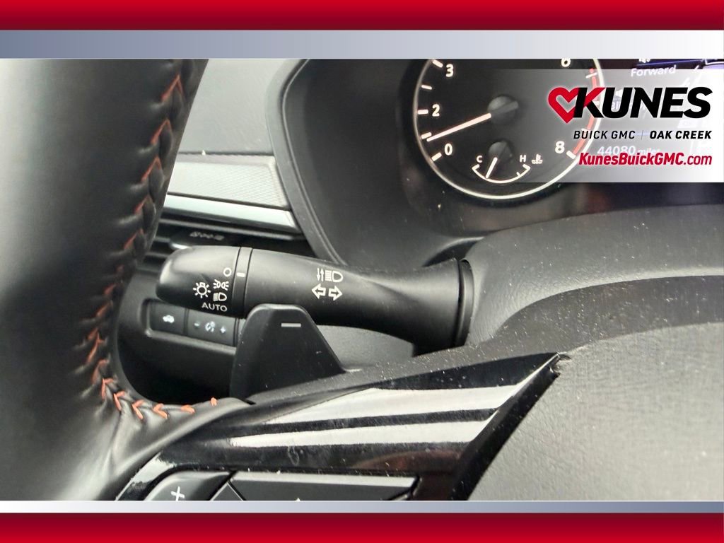 Used 2025 Nissan Altima 2.5 SR FWD image 12