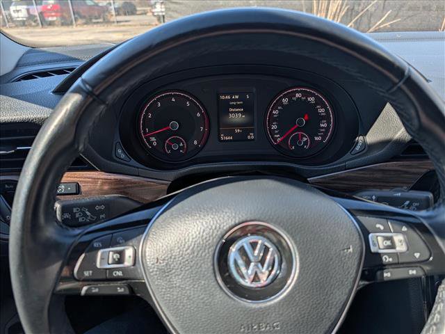 Used 2020 Volkswagen Passat 2.0T SEL image 37