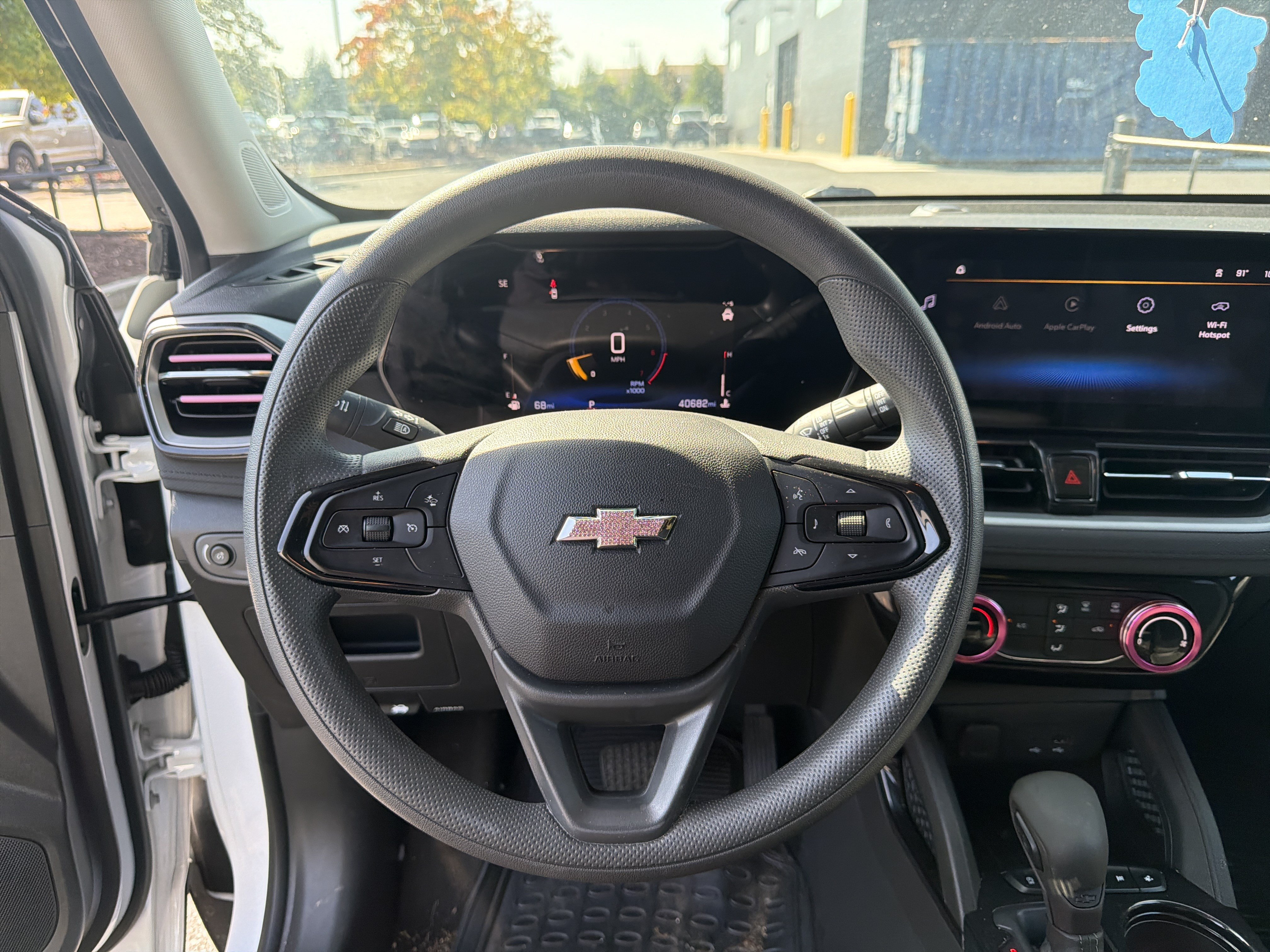 Used 2025 Chevrolet TrailBlazer LT FWD image 16