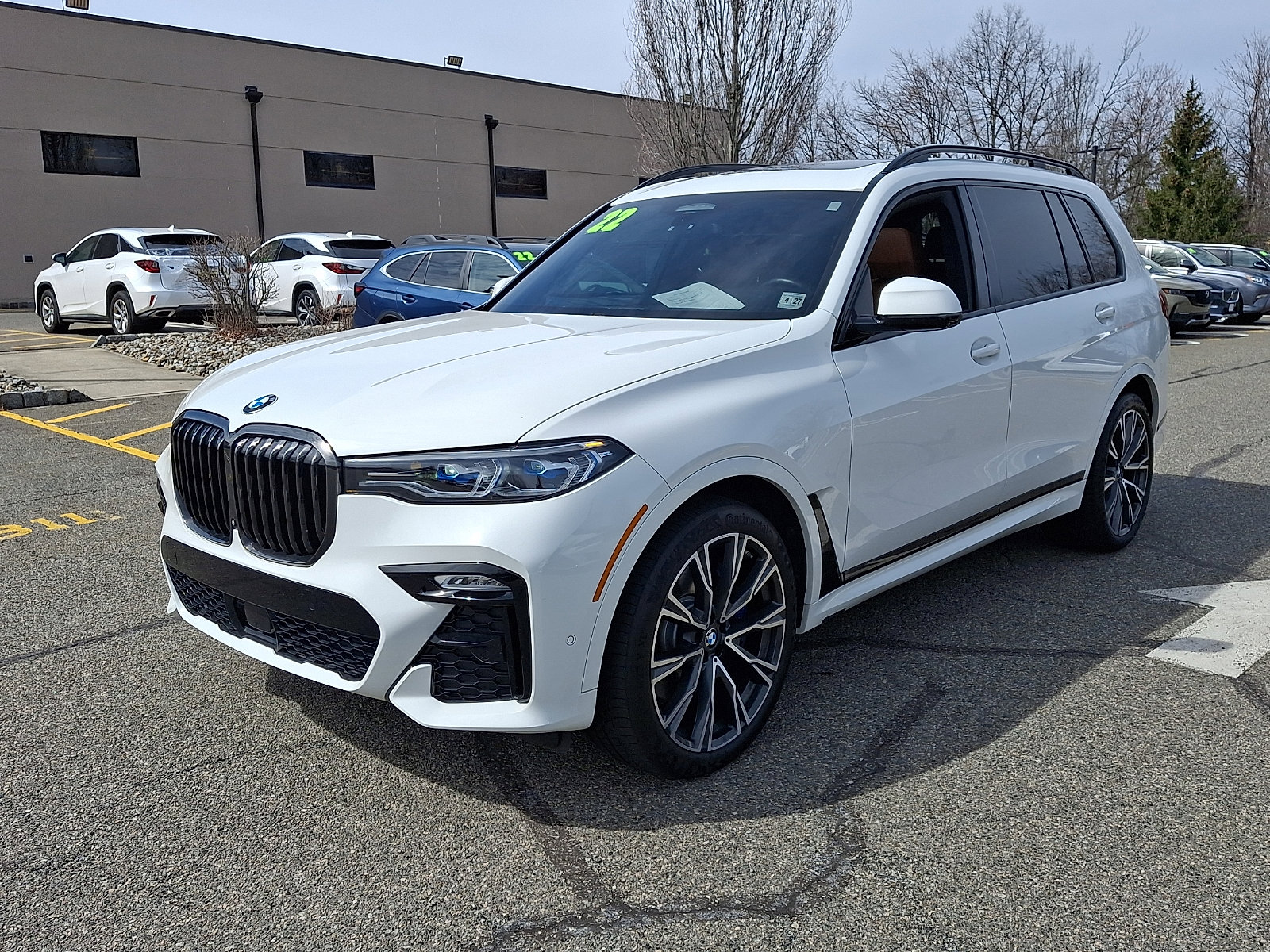 Used 2022 BMW X7 M50i image 3