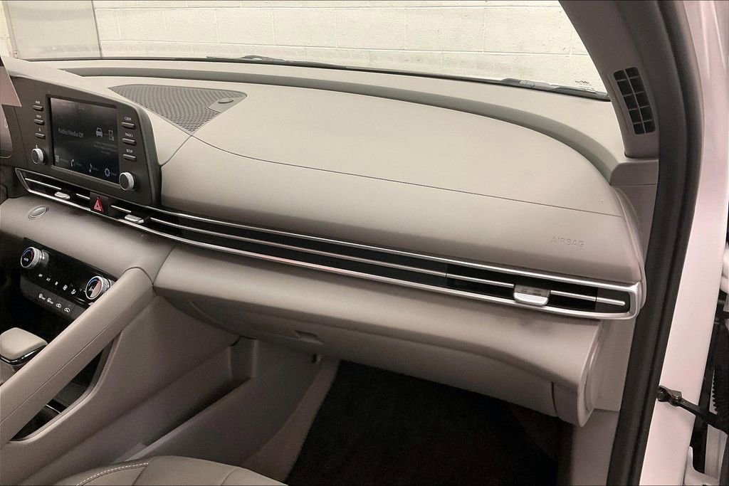 Certified 2025 Hyundai Elantra Sport w/ Cargo Package FWD image 14