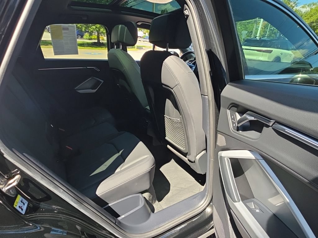Used 2023 Audi Q3 2.0T Premium Plus w/ Premium Plus Package AWD/4WD image 15