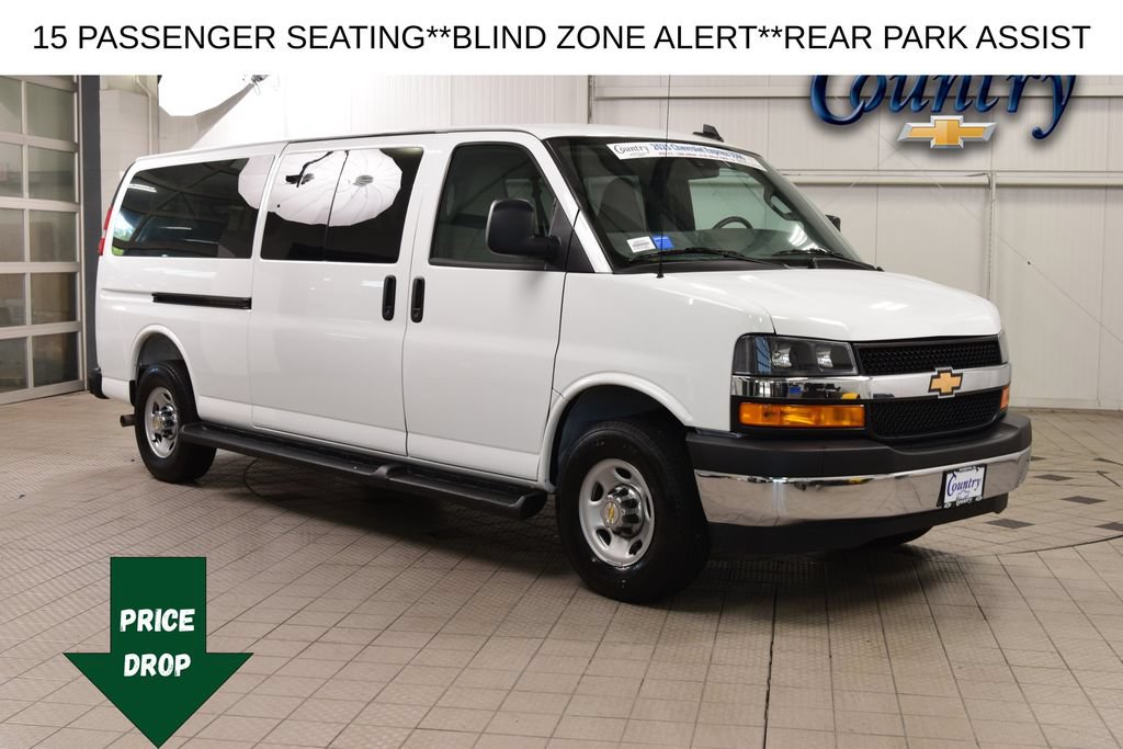 Used 2025 Chevrolet Express 3500 LT w/ LT Preferred Equipment Group RWD video 1